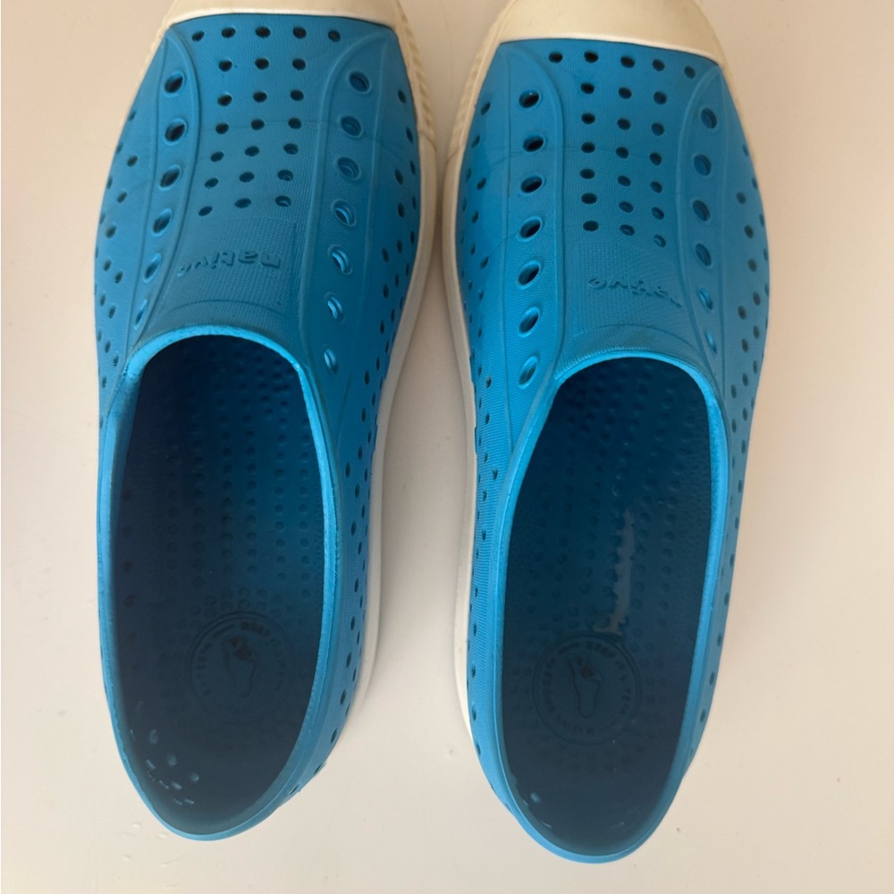 Native Kids Blue Slip-On Shoes J4